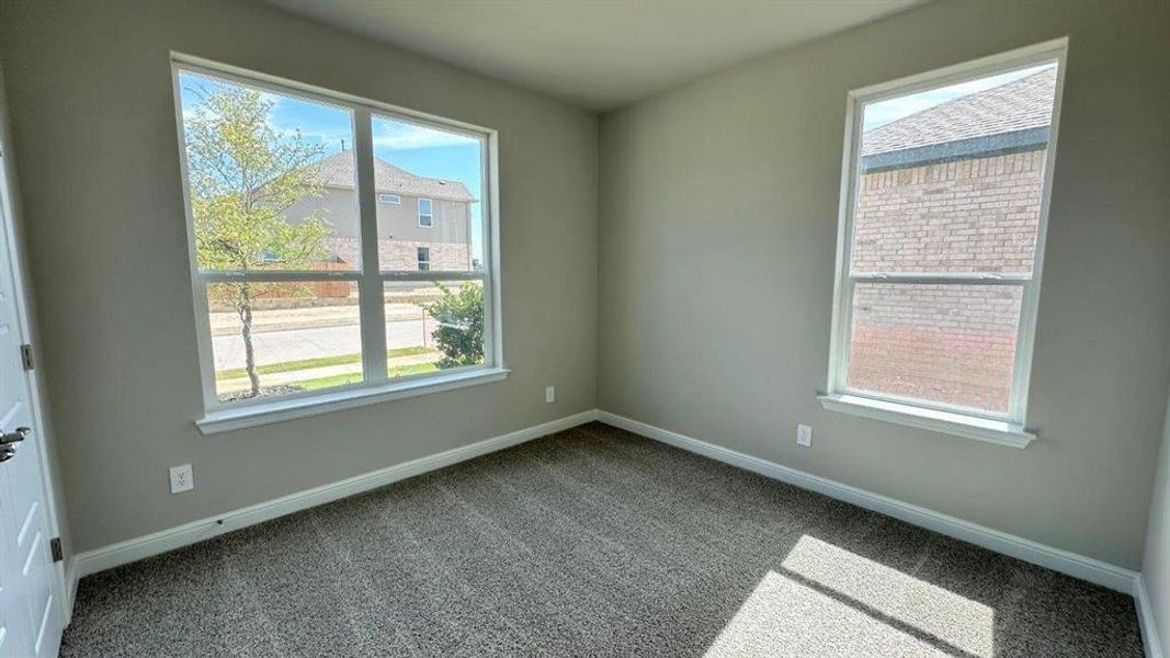 Spacious, unfurnished interior of a new home in Rock Creek Ranch, Fort Worth (Image 10). Spacious, unfurnished interior of a new home in Rock Creek Ranch, Fort Worth (Image 10).