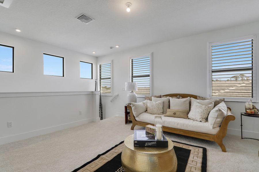 Upstairs Bonus Room Upstairs Bonus Room