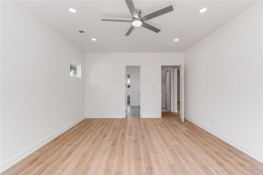 Spacious, unfurnished interior of a new home in , Douglasville (Image 20). Spacious, unfurnished interior of a new home in , Douglasville (Image 20).