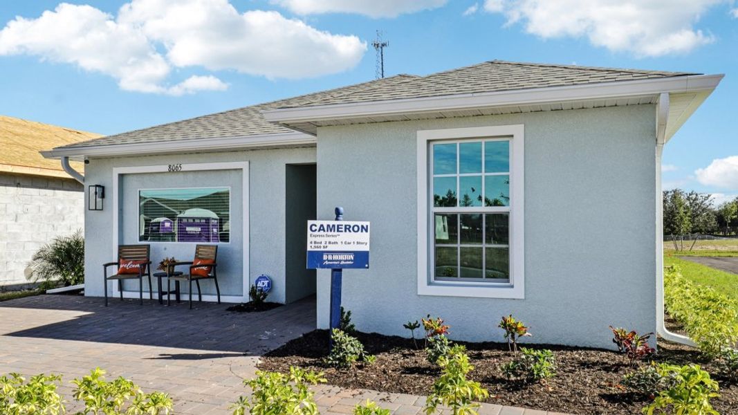 Representative exterior details of a home built from the Cameron by D.R. Horton in Asher Park, Lehigh Acres (Image 4).