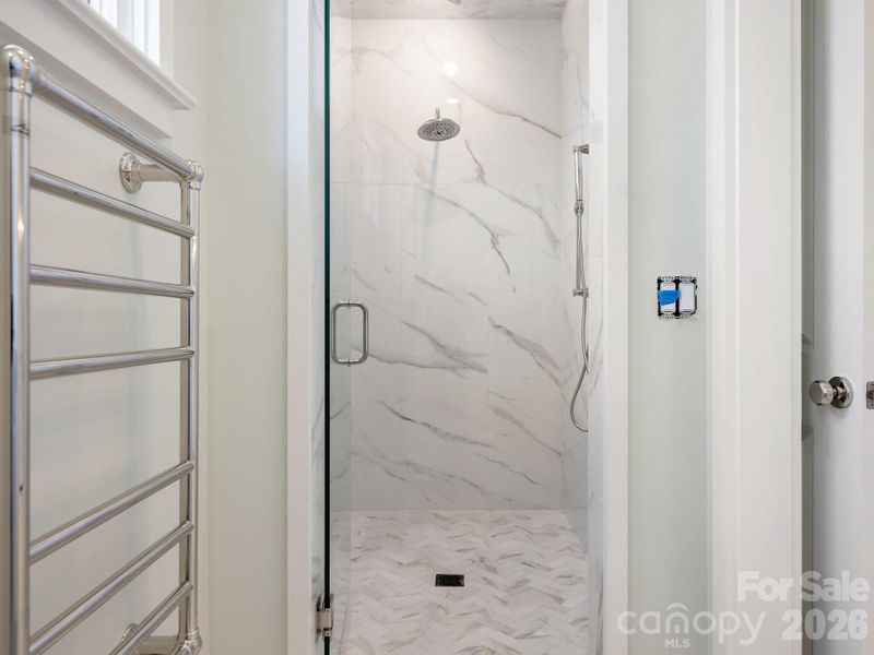 Image 47 of a home in .