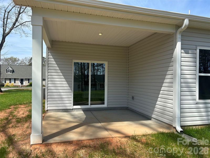 Exterior details and patio area of a home in , Shelby (Image 27).