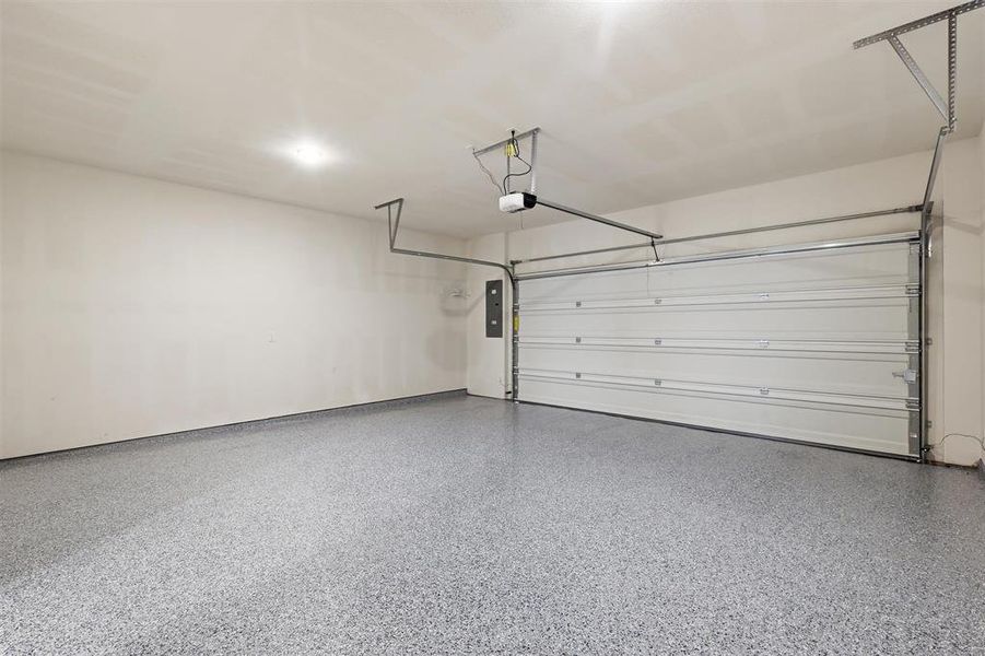 Spacious, unfurnished interior of a new home in , Arlington (Image 29).