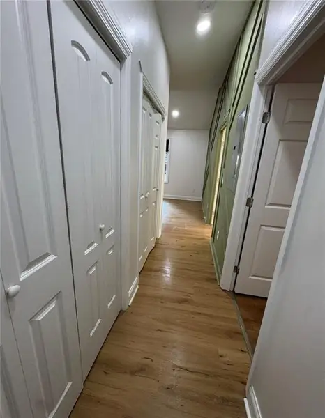 Spacious, unfurnished interior of a new home in , Conyers (Image 12).