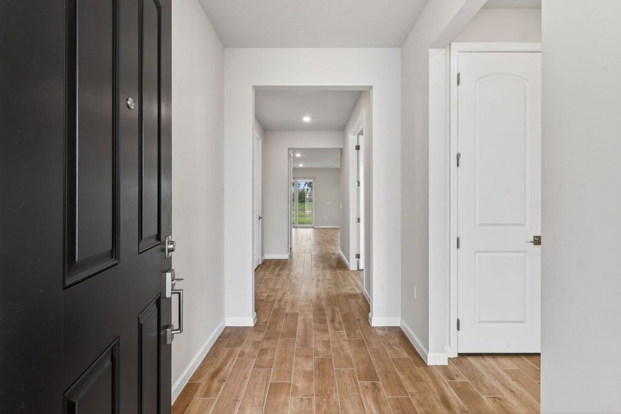 Spacious, unfurnished interior of a new home in Del Webb Tradition, Port St. Lucie (Image 60).
