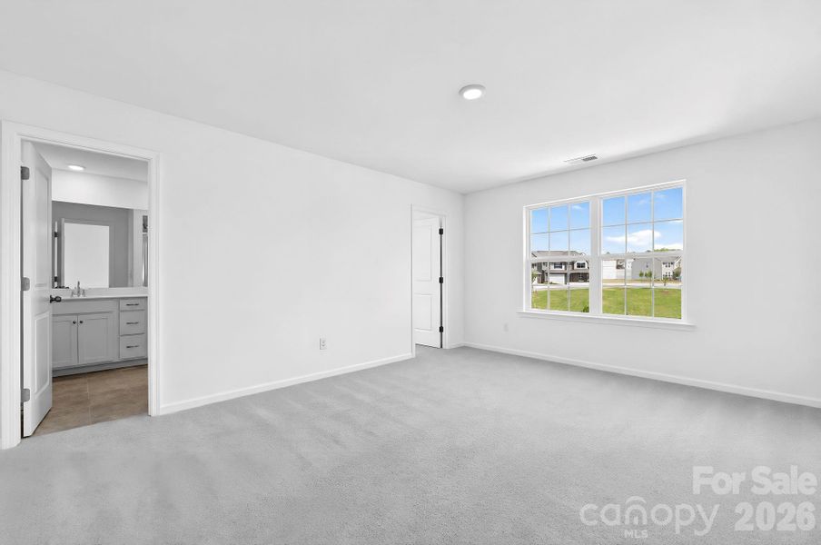 Spacious, unfurnished interior of a new home in Shannon Woods, Maiden (Image 21).