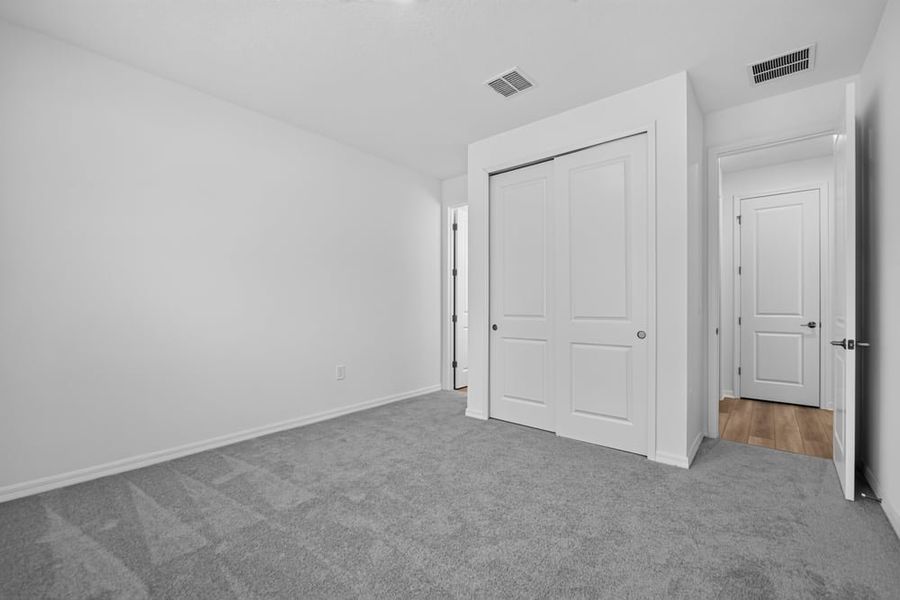 Spacious, unfurnished interior of a new home in Center Lake Ranch Community Group Page, St. Cloud (Image 28).