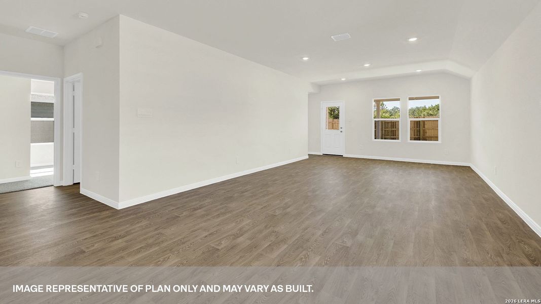 Spacious, unfurnished interior of a new home in Paramount, Kyle (Image 12).
