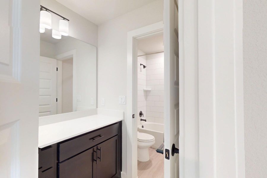 Furnished interior view inside a new home in Edgewood, Leander (Image 10).