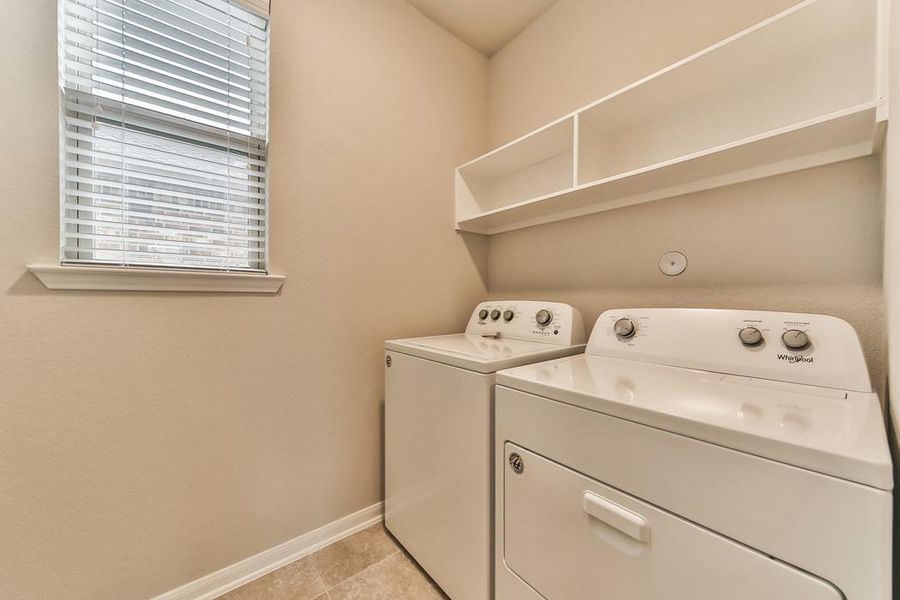 Furnished interior view inside a new home in Montgomery Ridge: Landmark Collection, Montgomery (Image 5).