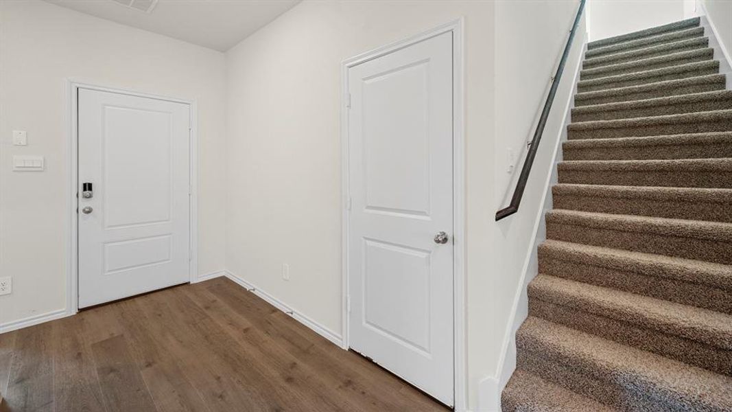 Spacious, unfurnished interior of a new home in Enclave at Pecan Creek, Providence Village (Image 16).