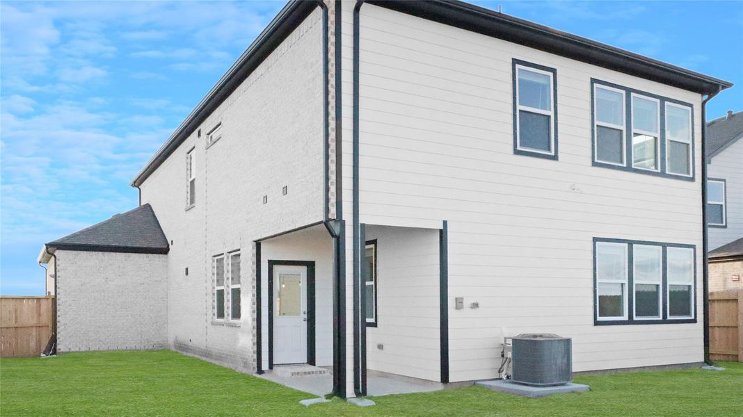 Exterior details and patio area of a home in Creekhaven, Arcola (Image 4).