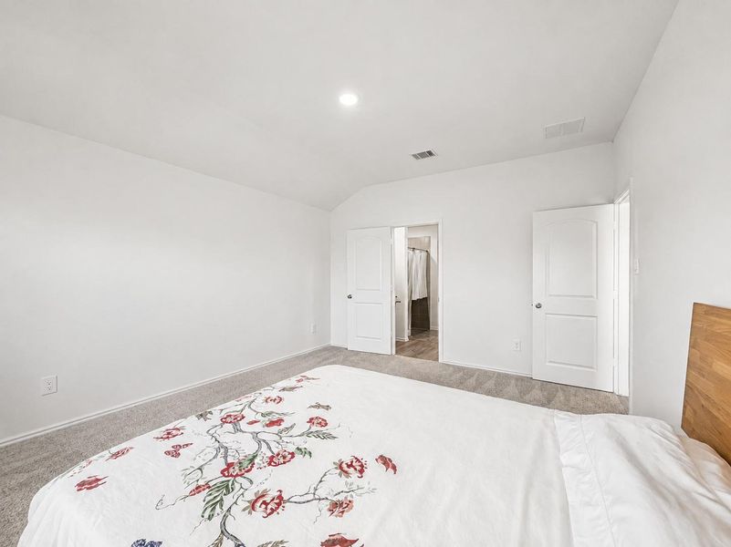 Spacious, unfurnished interior of a new home in Summerwood Trails, Willis (Image 21). Spacious, unfurnished interior of a new home in Summerwood Trails, Willis (Image 21).