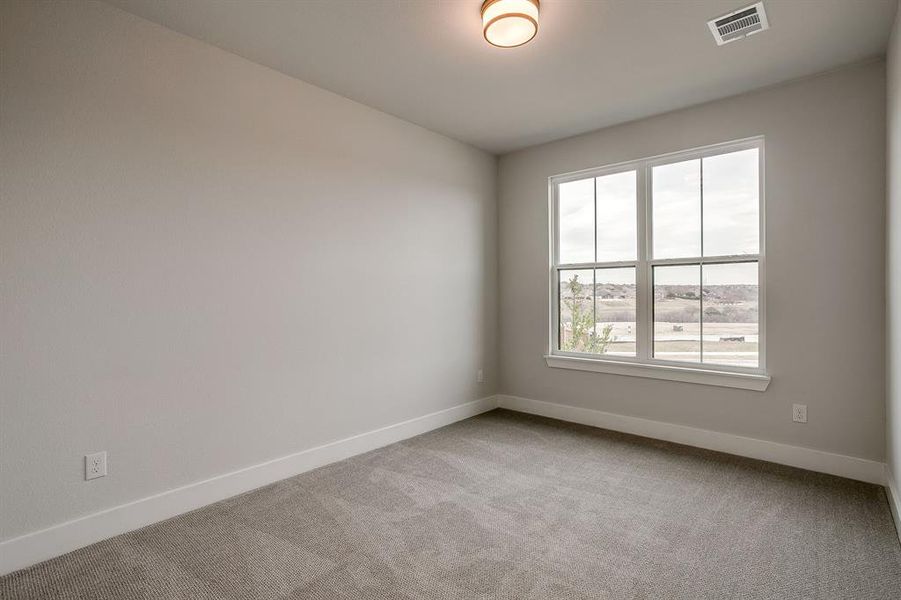 Spacious, unfurnished interior of a new home in Talon Hills, Fort Worth (Image 30).