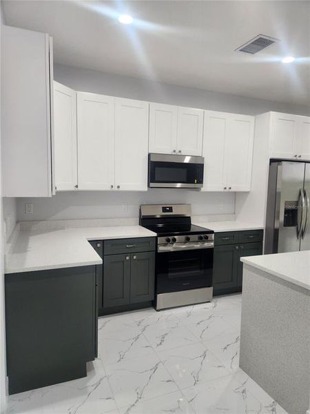 Furnished interior view inside a new home in , Port Charlotte (Image 15).