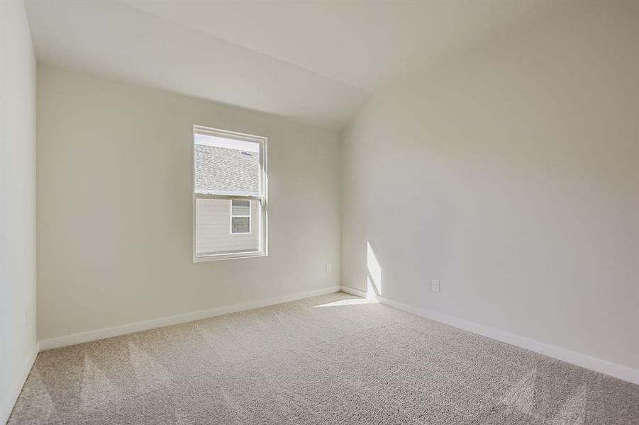 Spacious, unfurnished interior of a new home in Middlefield Village, Dallas (Image 23).