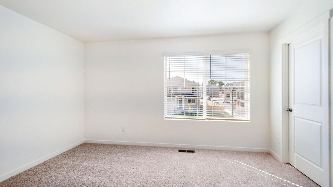 Spacious, unfurnished interior of a new home in Westgate, Greeley (Image 20).