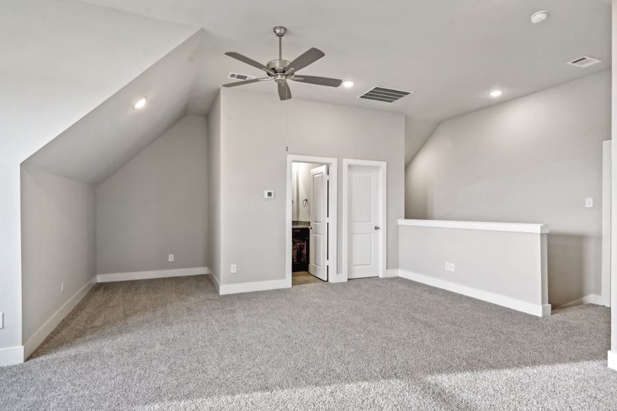 Spacious, unfurnished interior of a new home in Brock Heights, Brock (Image 51).