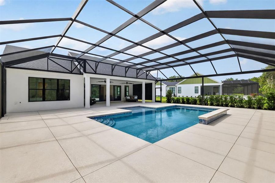 Exterior details and patio area of a home in , The Villages (Image 33).