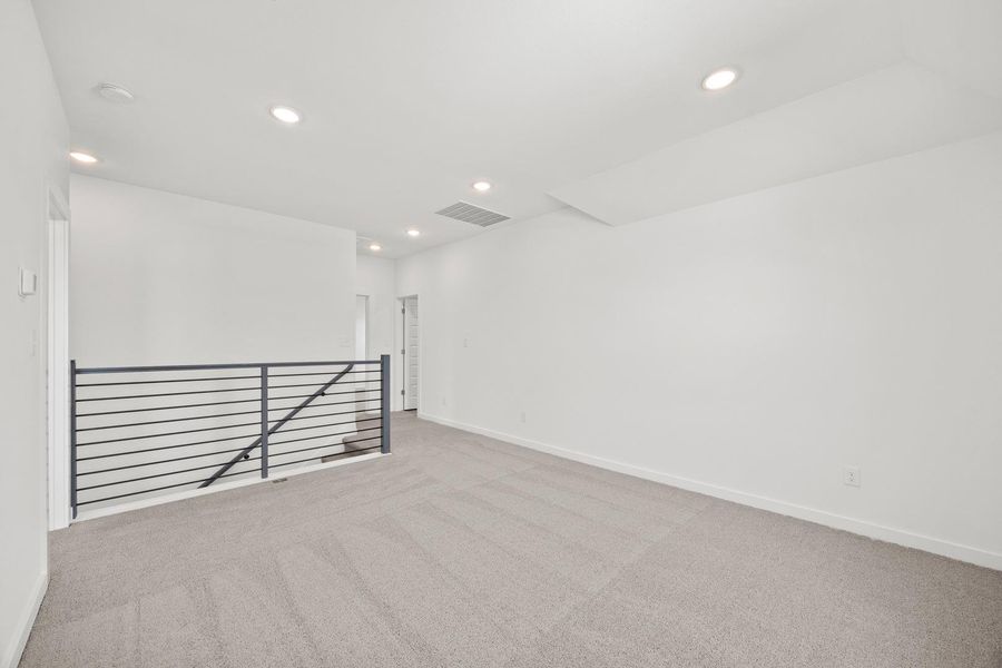 Spacious, unfurnished interior of a new home in Prairie Winds, Hutto (Image 28).