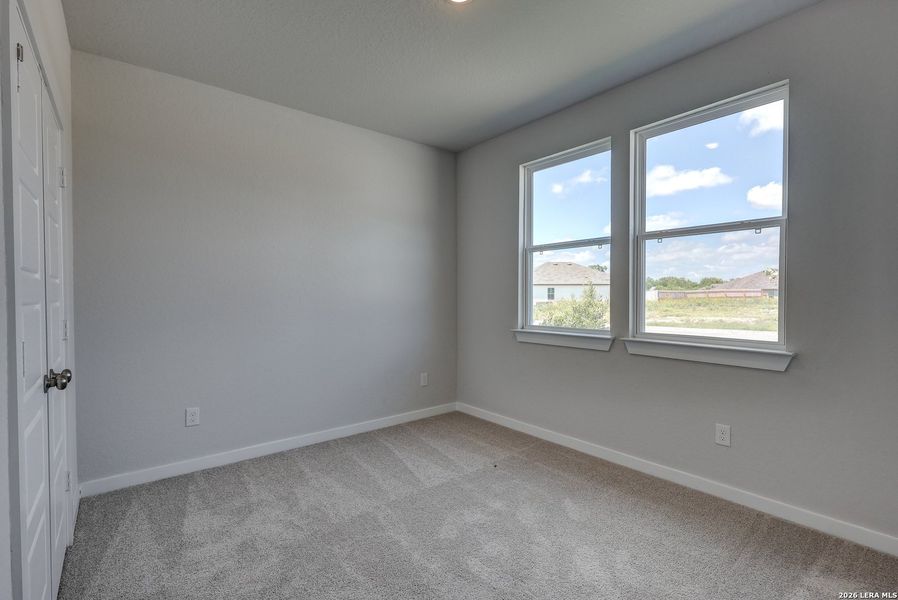 Spacious, unfurnished interior of a new home in Hiddenbrooke, Seguin (Image 21).