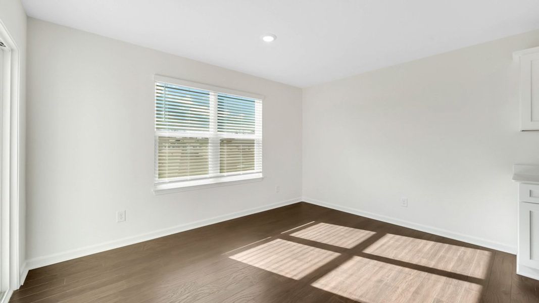 Spacious, unfurnished interior of a new home in Johnson Farms, Greeneville (Image 14).