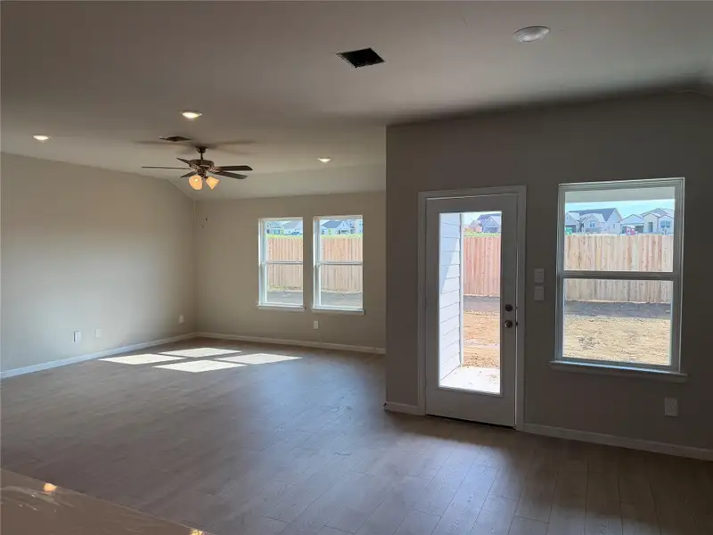 Spacious, unfurnished interior of a new home in Liberty Village, Brenham (Image 5).