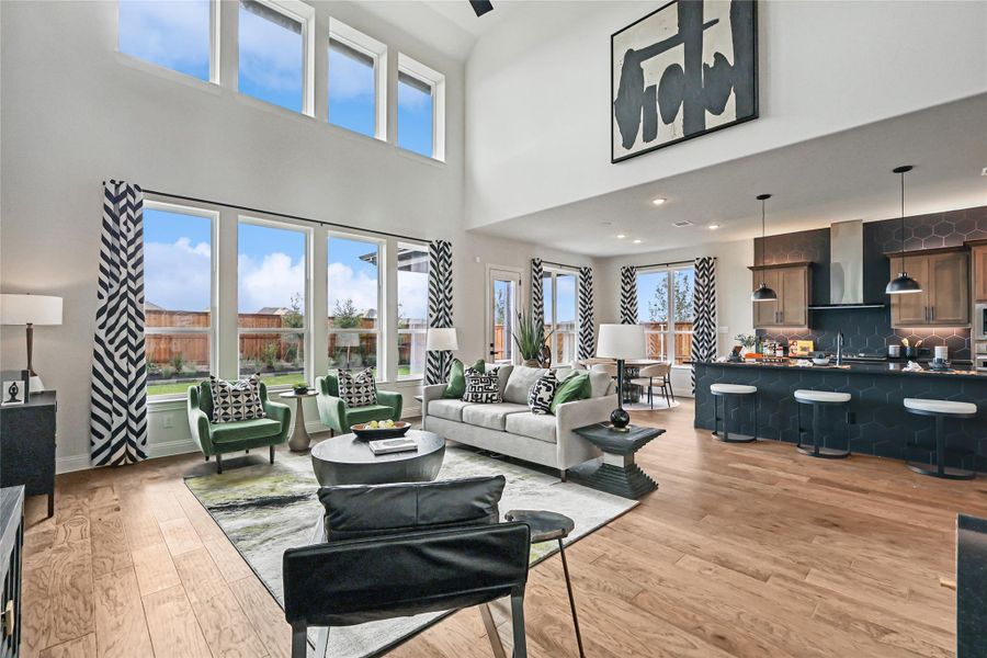 Model home photos of similar floorplans, not pictures of actual home. Model home photos of similar floorplans, not pictures of actual home.