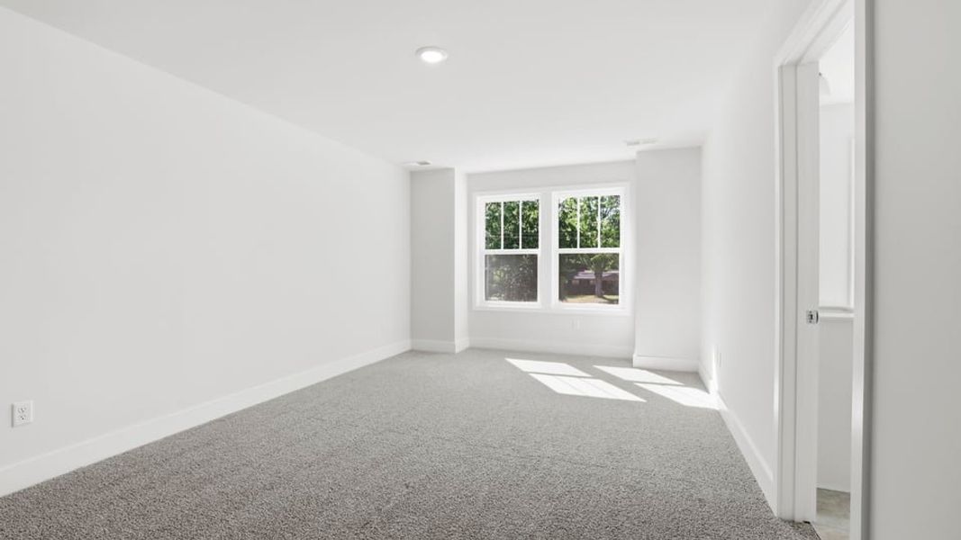 Spacious, unfurnished interior of a new home in Hidden Hills, Spartanburg (Image 31). Spacious, unfurnished interior of a new home in Hidden Hills, Spartanburg (Image 31).