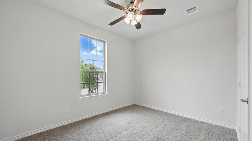 Spacious, unfurnished interior of a new home in Lakewood Trails, Forney (Image 30).