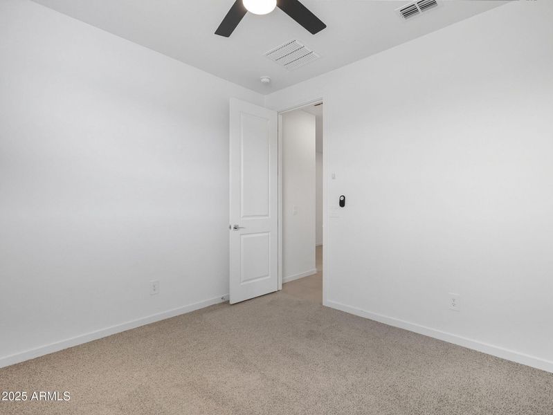 35-web-or-mls-Bee-35 35-web-or-mls-Bee-35