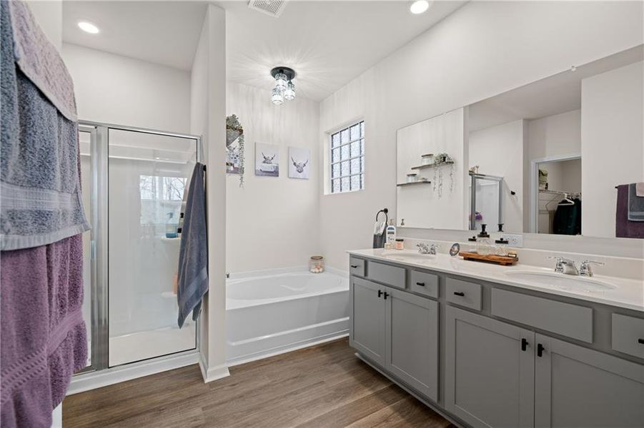 Furnished interior view inside a new home in Lost Creek, Dallas (Image 46).