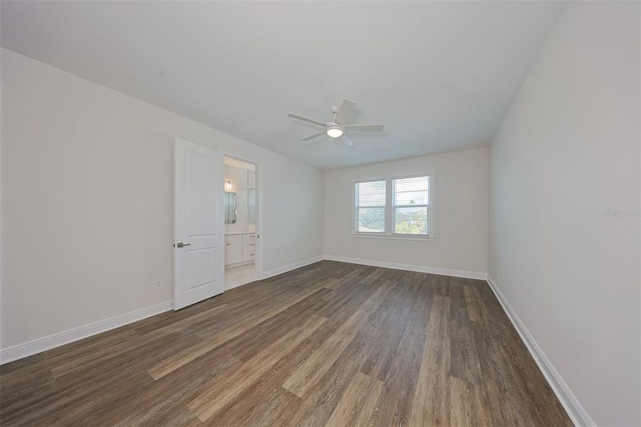 Spacious, unfurnished interior of a new home in , Tampa (Image 12).