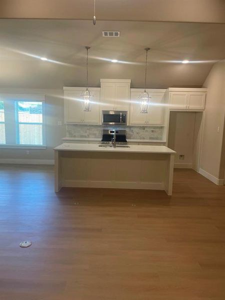Image 21 of a home in .