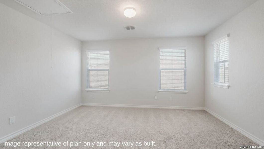 Spacious, unfurnished interior of a new home in Veranda, San Antonio (Image 16).