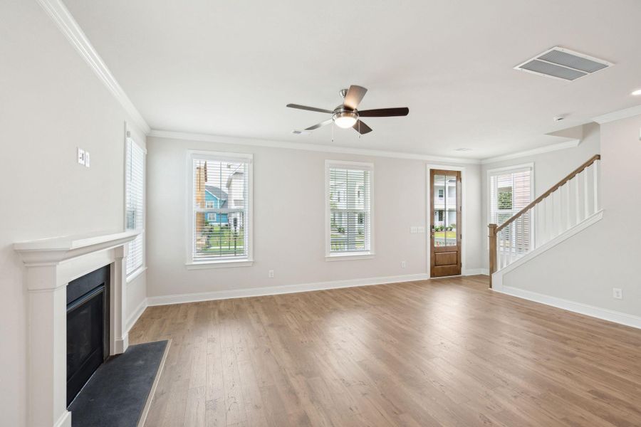 Spacious, unfurnished interior of a new home in Central Park, Charleston (Image 22).