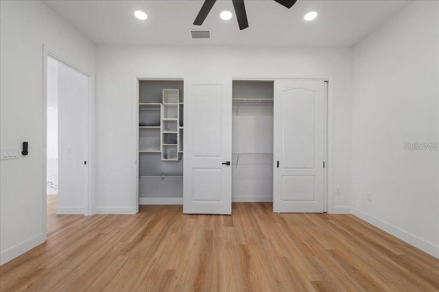 Spacious, unfurnished interior of a new home in , Port Charlotte (Image 52).