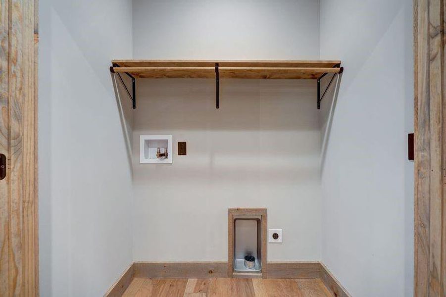 Spacious, unfurnished interior of a new home in , Ellijay (Image 23).