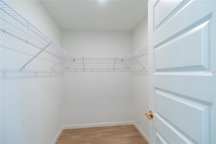 Spacious, unfurnished interior of a new home in , Lakeland (Image 48).