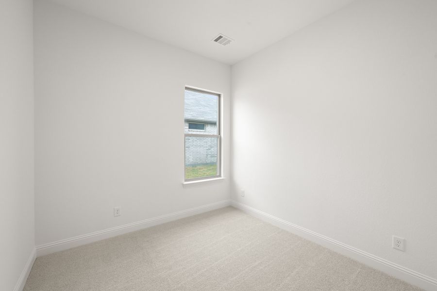 Spacious, unfurnished interior of a new home in Vista Point, Grandview (Image 14).