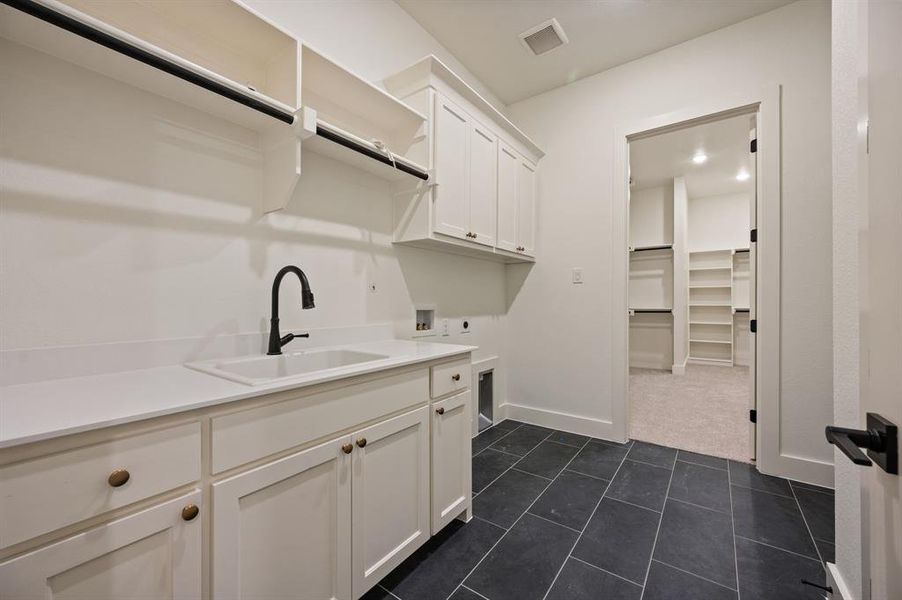 Furnished interior view inside a new home in NorthGlen, Haslet (Image 7).