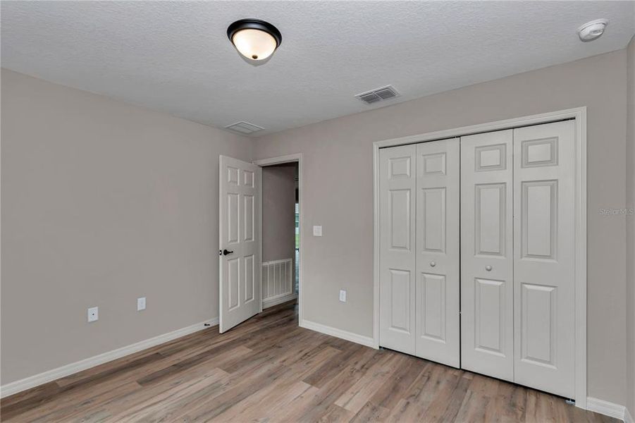 Spacious, unfurnished interior of a new home in Marion Oaks, Ocala (Image 16).