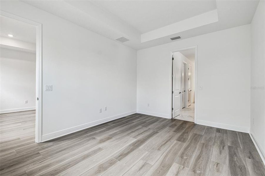 Spacious, unfurnished interior of a new home in Sweetwater at Lakewood Ranch, Lakewood Ranch (Image 11).