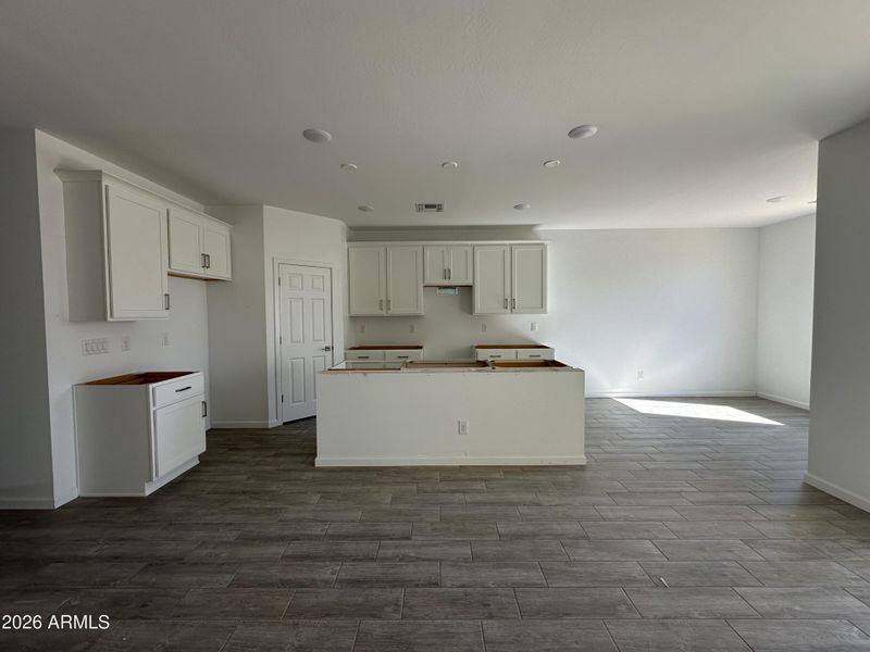 008- Kitchen 008- Kitchen