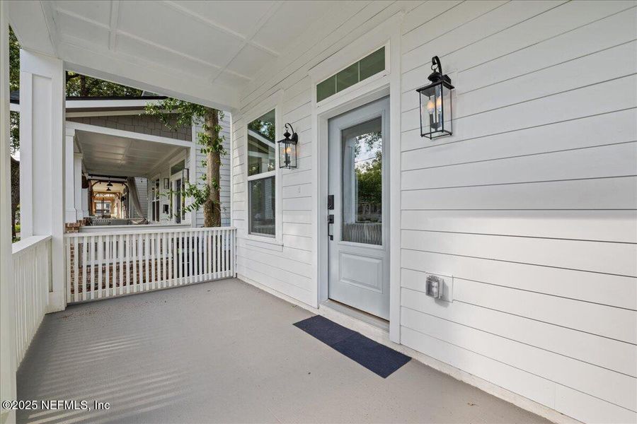 Exterior details and patio area of a home in , Jacksonville (Image 25).