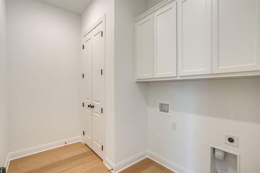 Spacious, unfurnished interior of a new home in Whitestone Heights, Benbrook (Image 24).