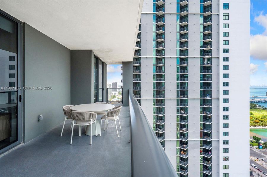 Condo located in Miami, FL showcasing its design and architecture (Image 21).