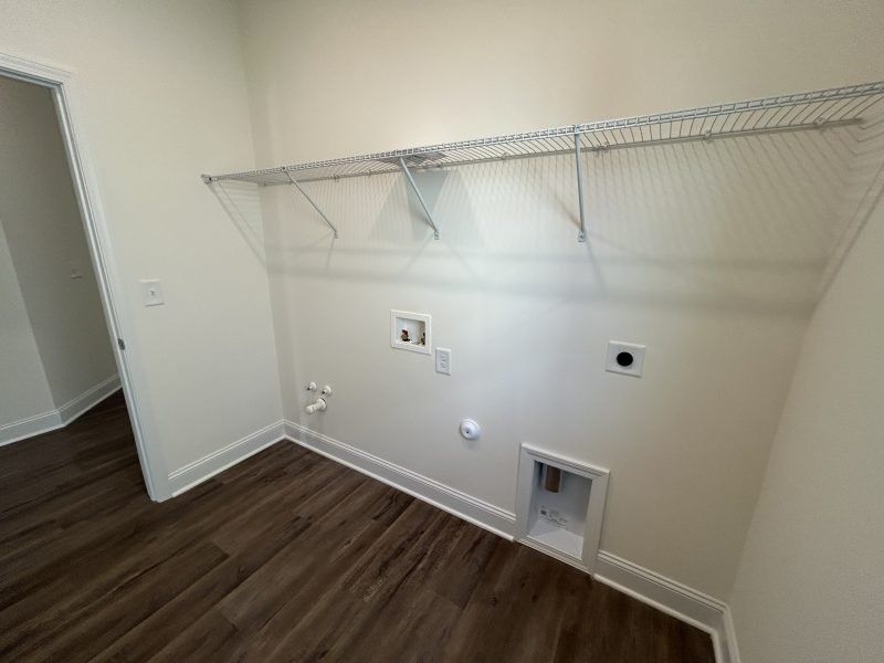 Spacious, unfurnished interior of a new home in Miller's Reserve, Winston-Salem (Image 39).