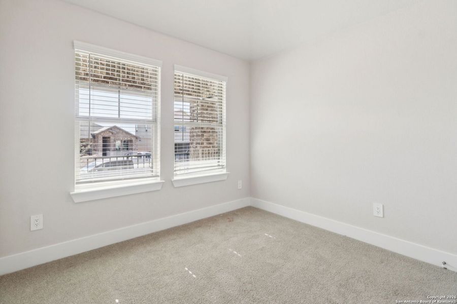 Spacious, unfurnished interior of a new home in Lark Canyon, New Braunfels (Image 14).