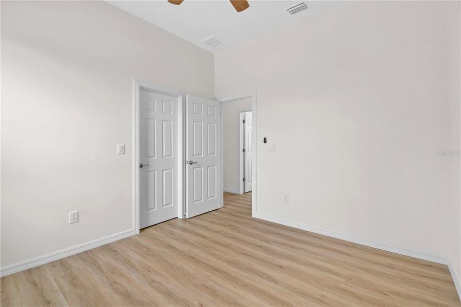 Spacious, unfurnished interior of a new home in , St. Petersburg (Image 46).